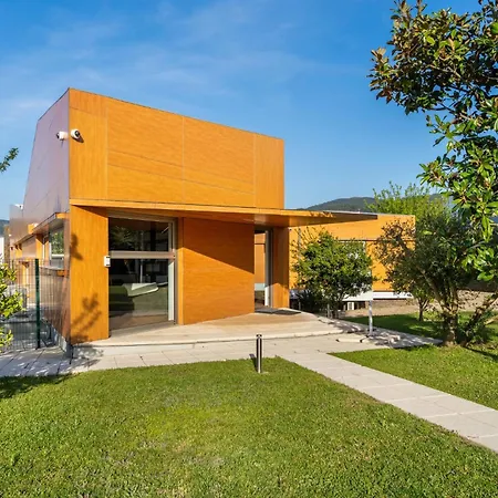 The Ehrlich Essence By Minho's Guest Villa Braga